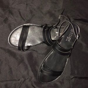 New Women’s Sandals